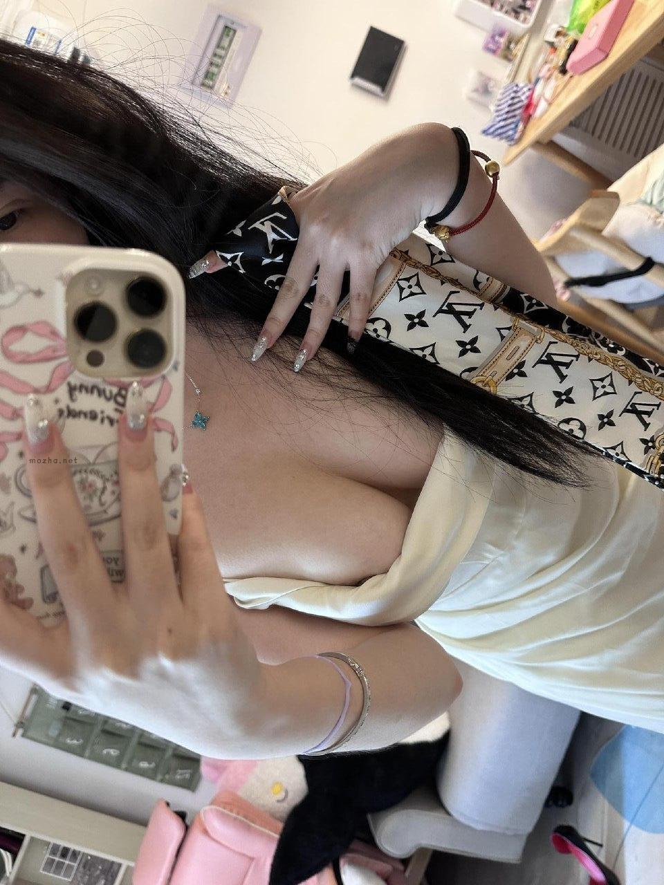 玫桃泡芙 – 白皙透亮皮肤大熊熊【26P】